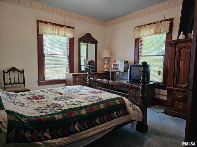 $390,000 | 1457 Knox Highway 17, Gilson, IL 61436