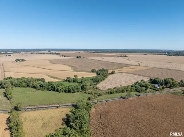 $390,000 | 1457 Knox Highway 17, Gilson, IL 61436