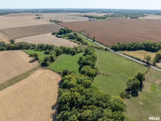 $390,000 | 1457 Knox Highway 17, Gilson, IL 61436