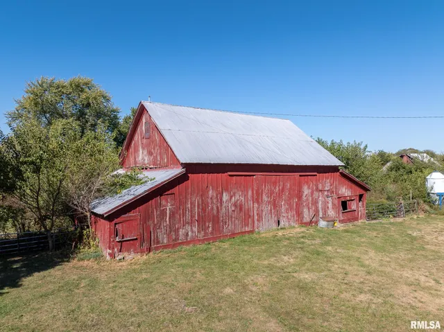 $390,000 | 1457 Knox Highway 17, Gilson, IL 61436