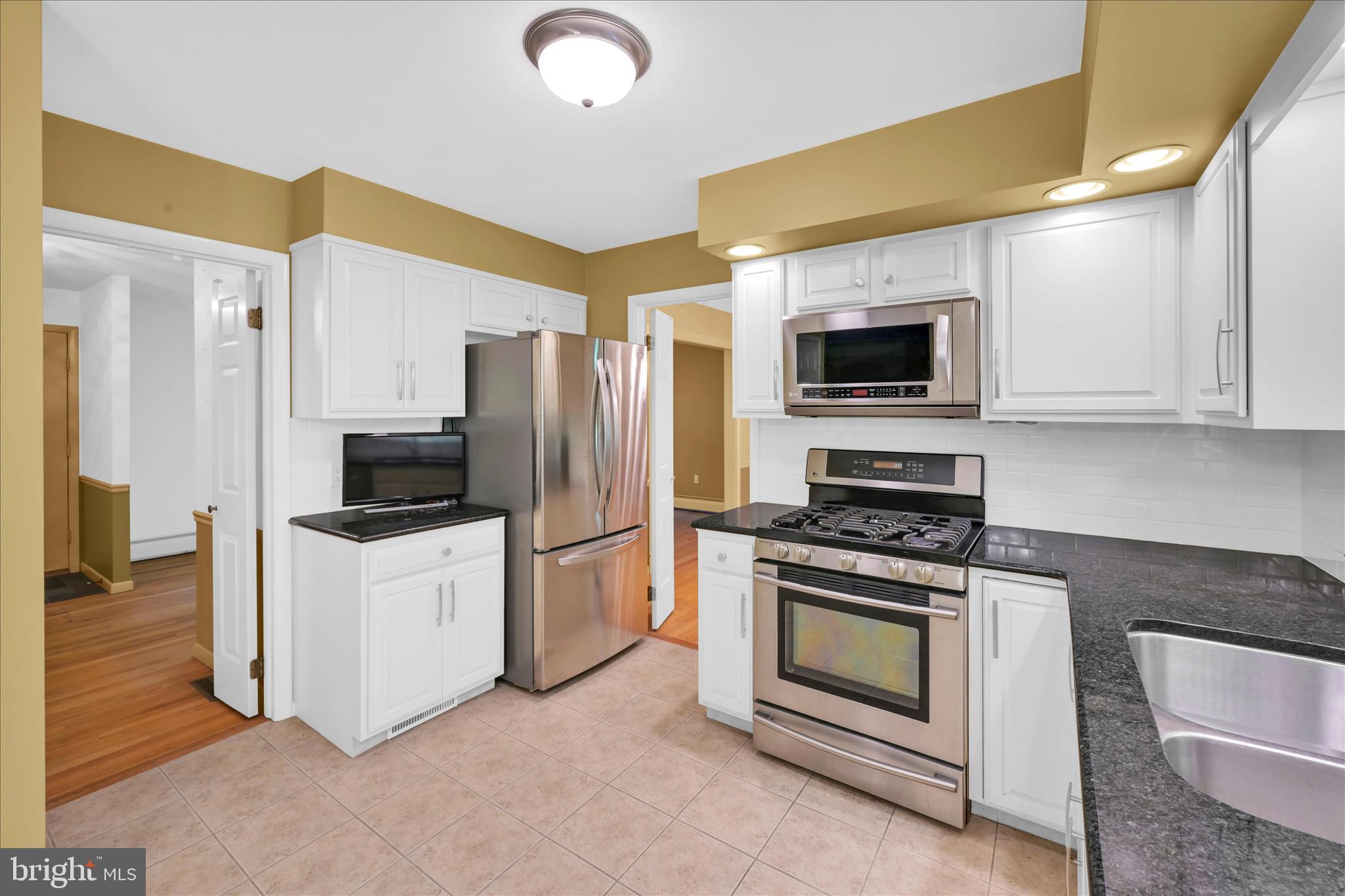 50 Timber Road Pottsville, PA 17901 - Photo 22 of 49 Kitchen
