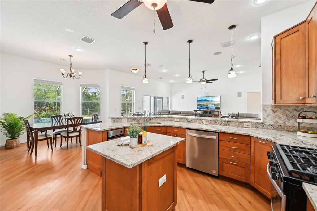 21019 Lonesome Acre Road Wimauma, FL 33598 - Photo 12 of 60