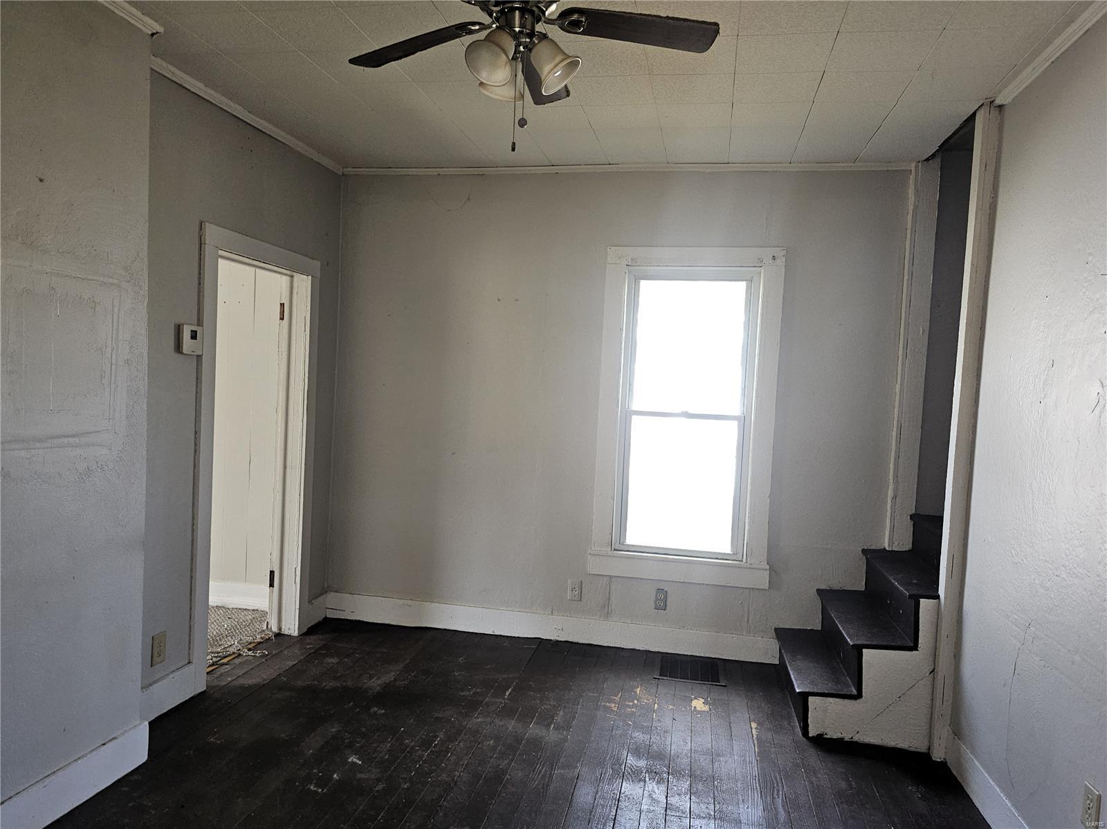 1231 Vandalia Road Hillsboro, IL 62049 - Photo 3 of 11 Gallery Image 3