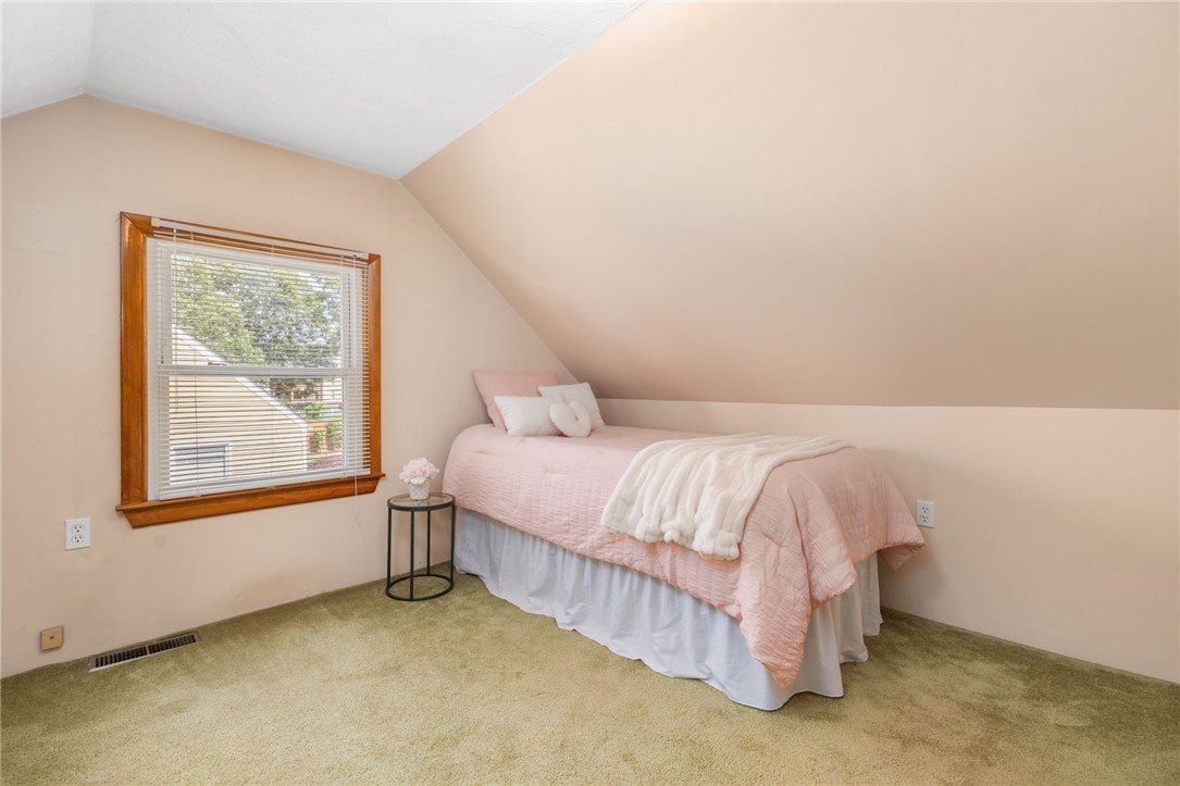 70 New Lexington Road North Kingstown, RI 02852 - Photo 19 of 30 Second floor bedroom