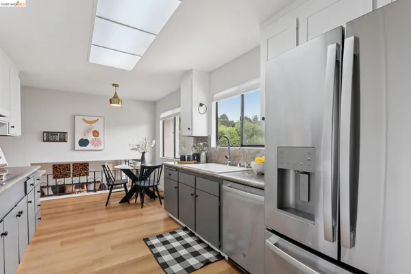 $1,195,000 | 5200 Pinecrest Drive, Oakland, CA 94605