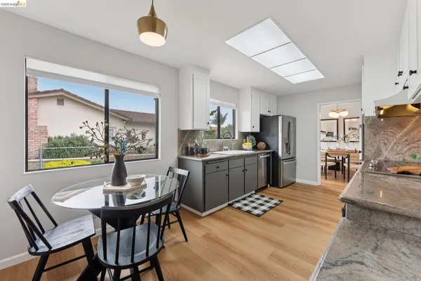 $1,195,000 | 5200 Pinecrest Drive, Oakland, CA 94605