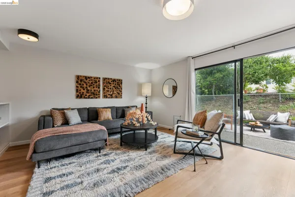 $1,195,000 | 5200 Pinecrest Drive, Oakland, CA 94605