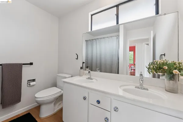 $1,195,000 | 5200 Pinecrest Drive, Oakland, CA 94605