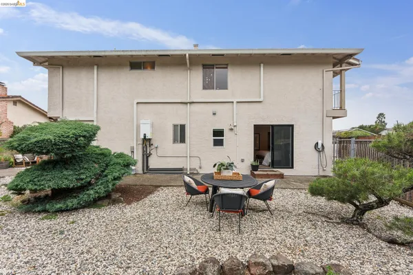 $1,195,000 | 5200 Pinecrest Drive, Oakland, CA 94605