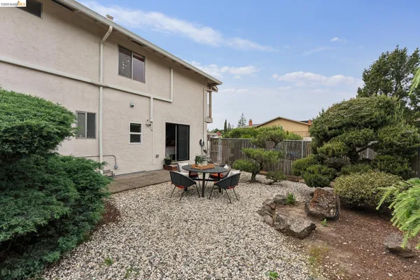 $1,195,000 | 5200 Pinecrest Drive, Oakland, CA 94605