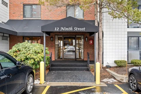 $3,100 | 12 9th Street, Unit 502, Medford, MA 02155