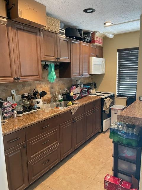 1041 Southeast Monterey Road, Unit B21 Stuart, FL 34994 - Photo 5 of 12 B21 -1