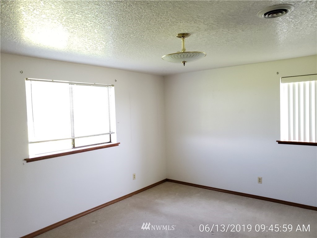 21238 Lafayette Road Burlington, WA 98233 - Photo 6 of 10 Gallery Image 6