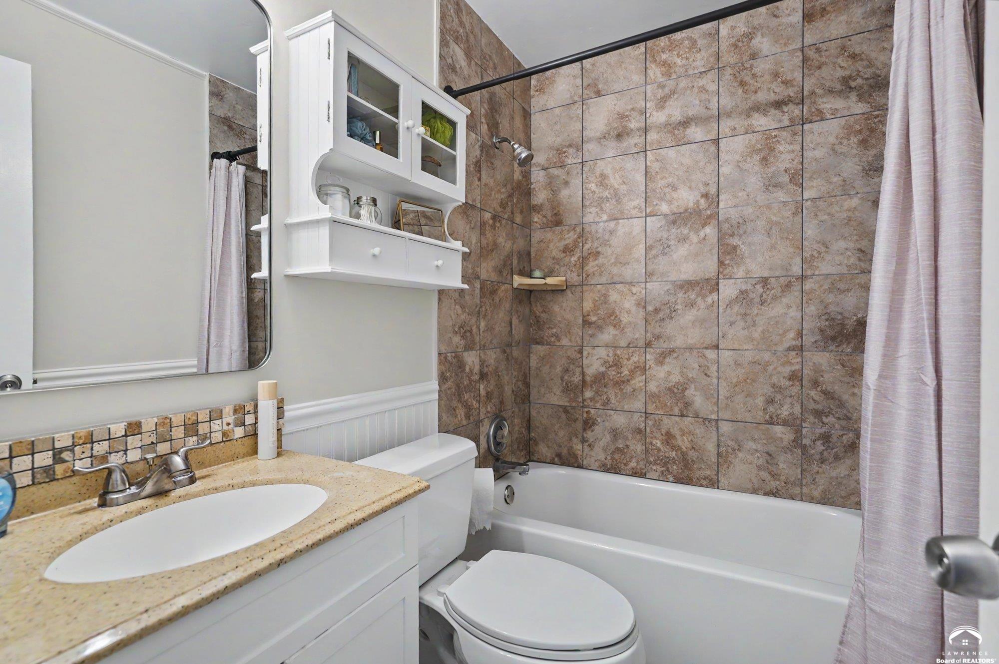 1727 Maple Lane Lawrence, KS 66044 - Photo 12 of 26