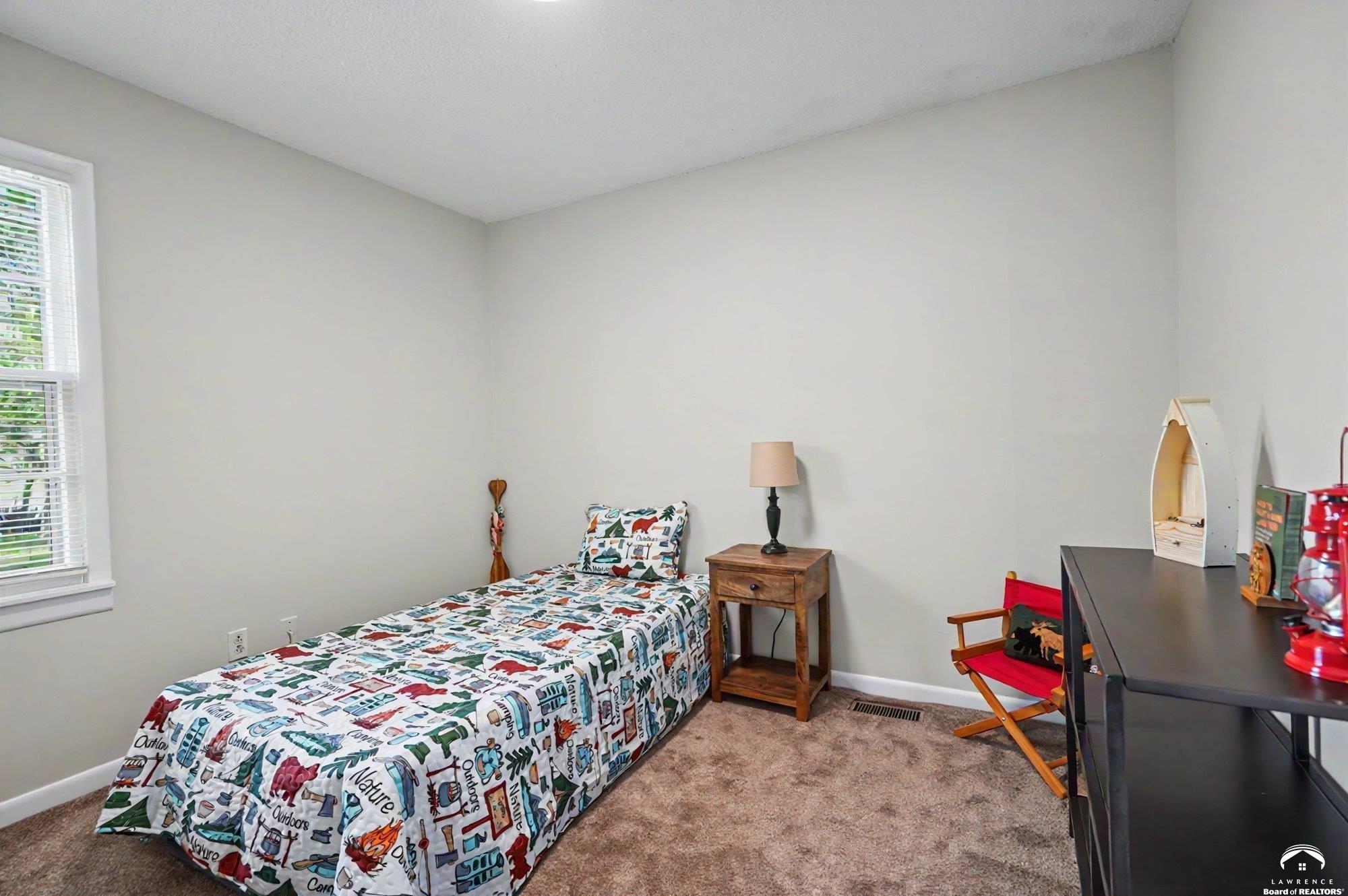 1727 Maple Lane Lawrence, KS 66044 - Photo 13 of 26