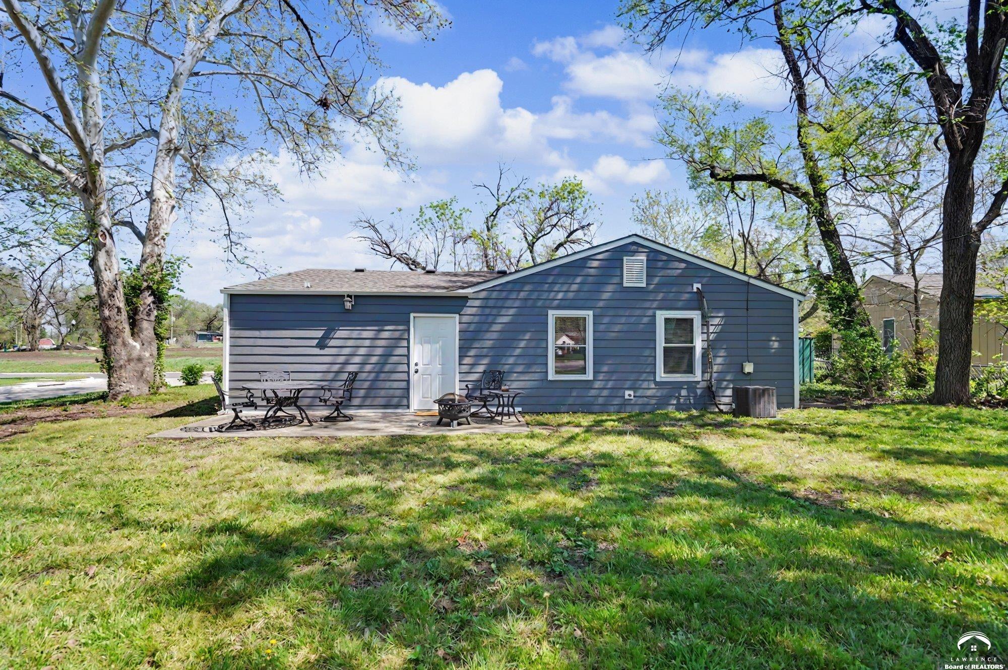 1727 Maple Lane Lawrence, KS 66044 - Photo 25 of 26