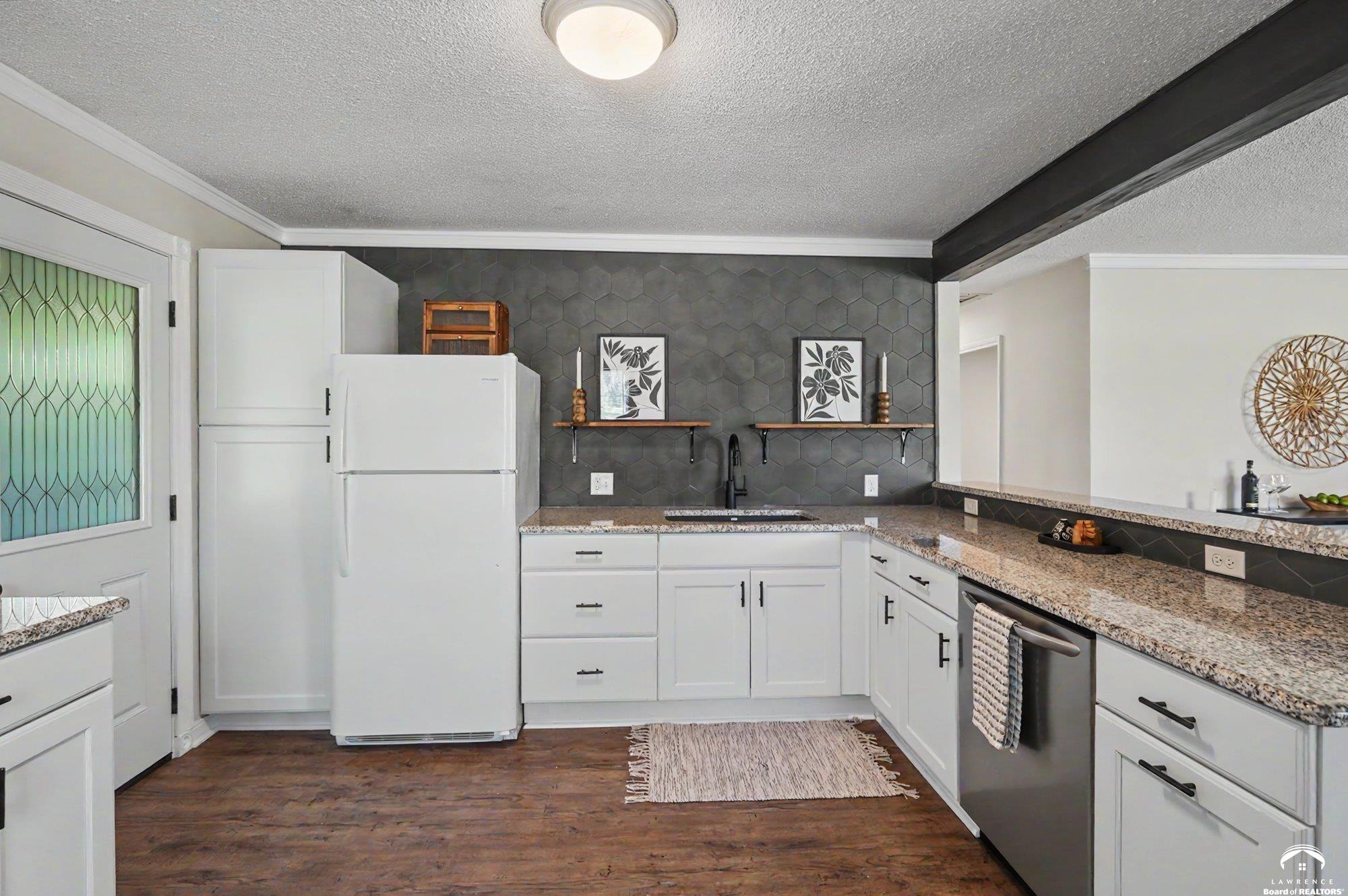 1727 Maple Lane Lawrence, KS 66044 - Photo 7 of 26