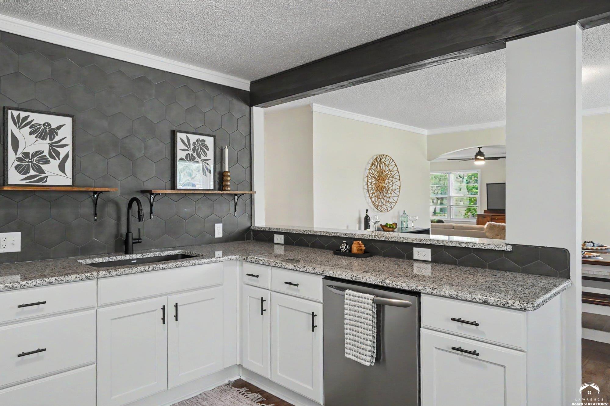 1727 Maple Lane Lawrence, KS 66044 - Photo 8 of 26