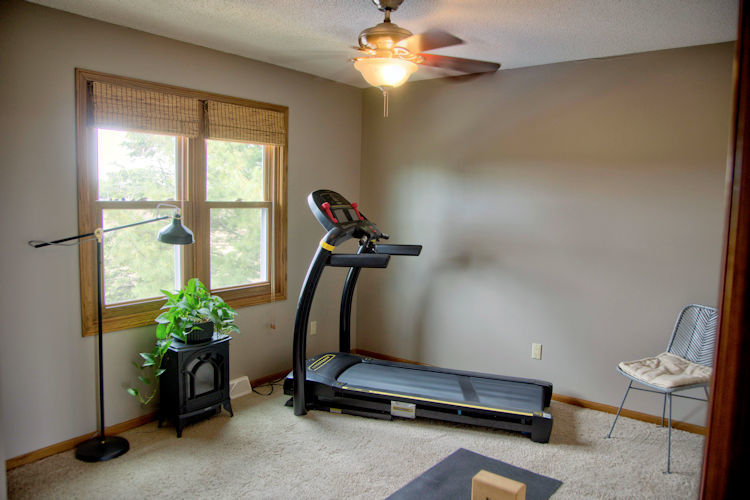 1311 Sunset Terrace Rochelle, IL 61068 - Photo 19 of 20 a room with gym equipment