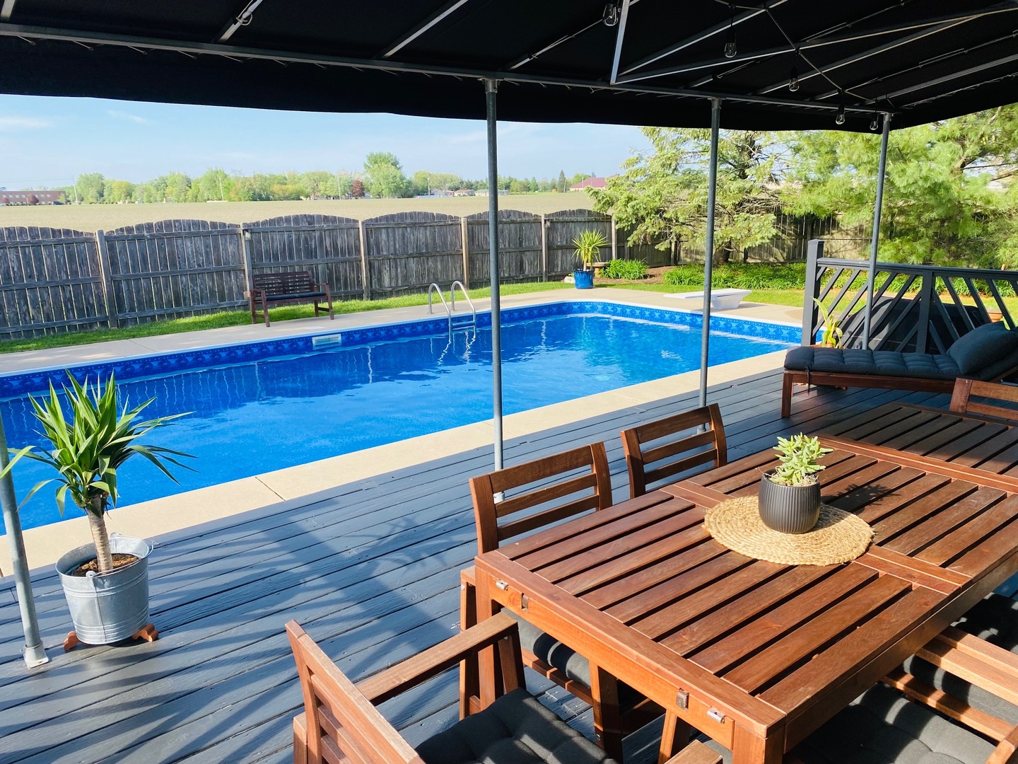1311 Sunset Terrace Rochelle, IL 61068 - Photo 3 of 20 a sitting area with wooden floor