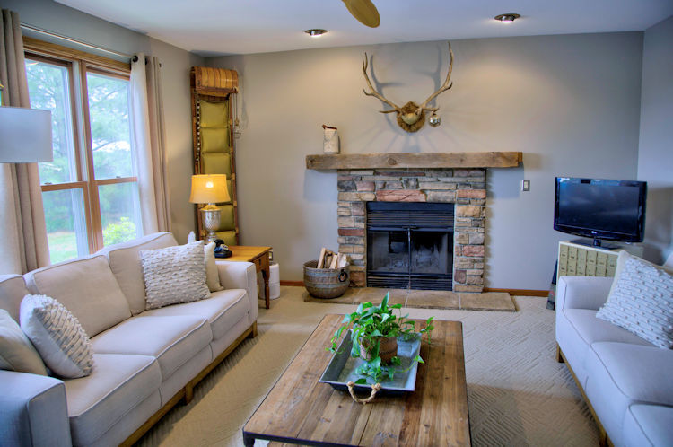 1311 Sunset Terrace Rochelle, IL 61068 - Photo 5 of 20 a living room with furniture and a fireplace