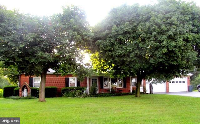 825 Low Dutch Road Gettysburg, PA 17325 - Photo 1 of 27