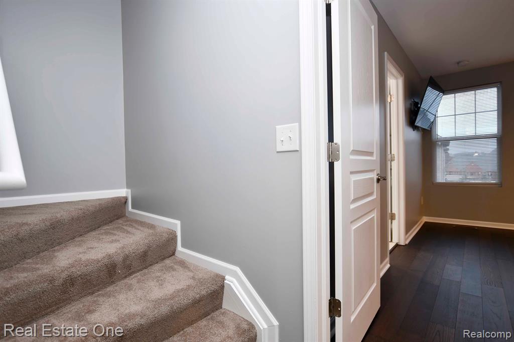 317 Glenhurst Boulevard Rochester, MI 48307 - Photo 24 of 28