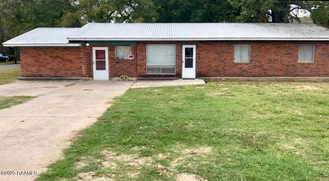 $90,000 | 201 Brothers Road, Scott, LA 70583