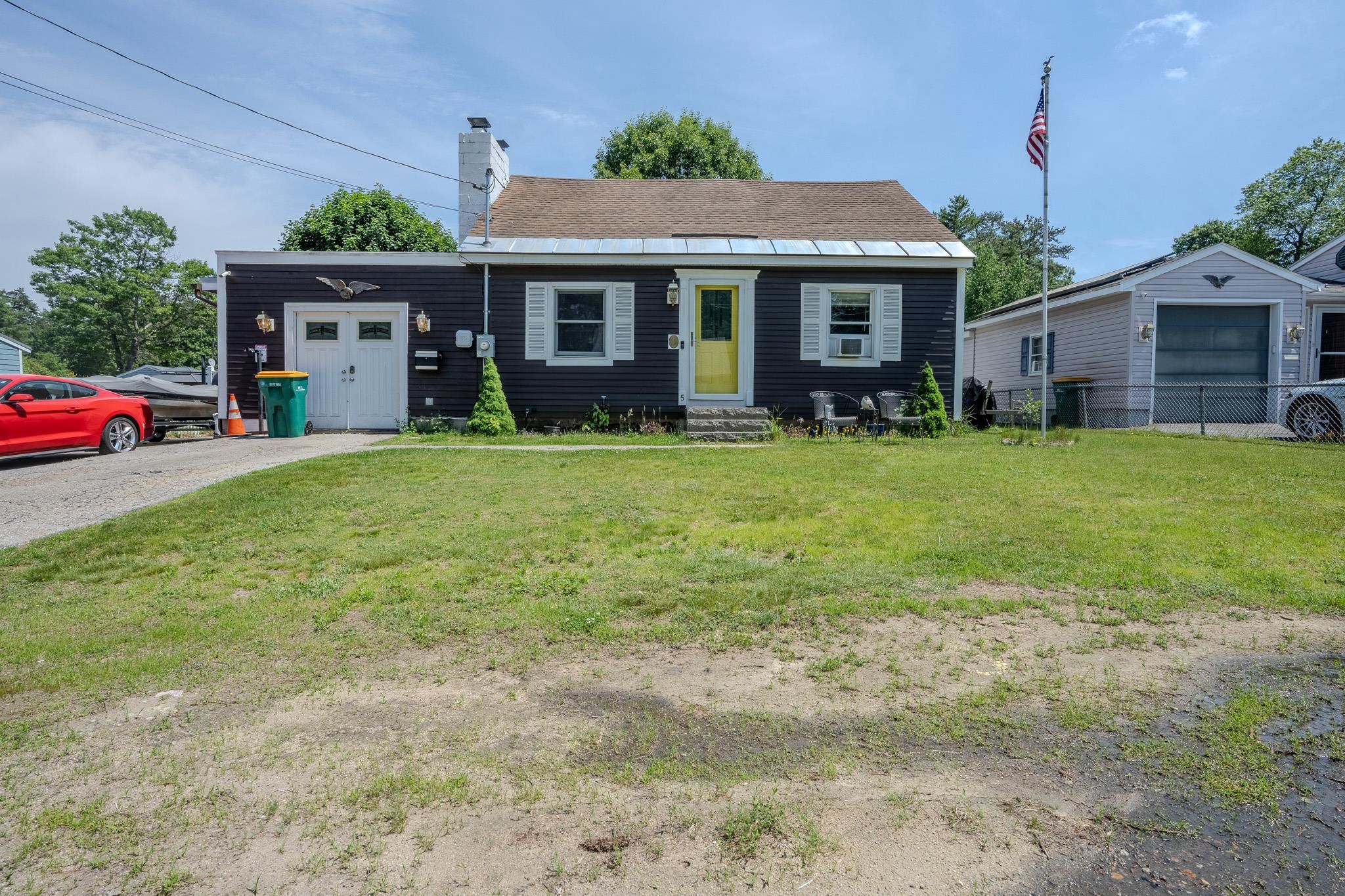 5 Russell Street Rochester, NH 03867 - Photo 1 of 20