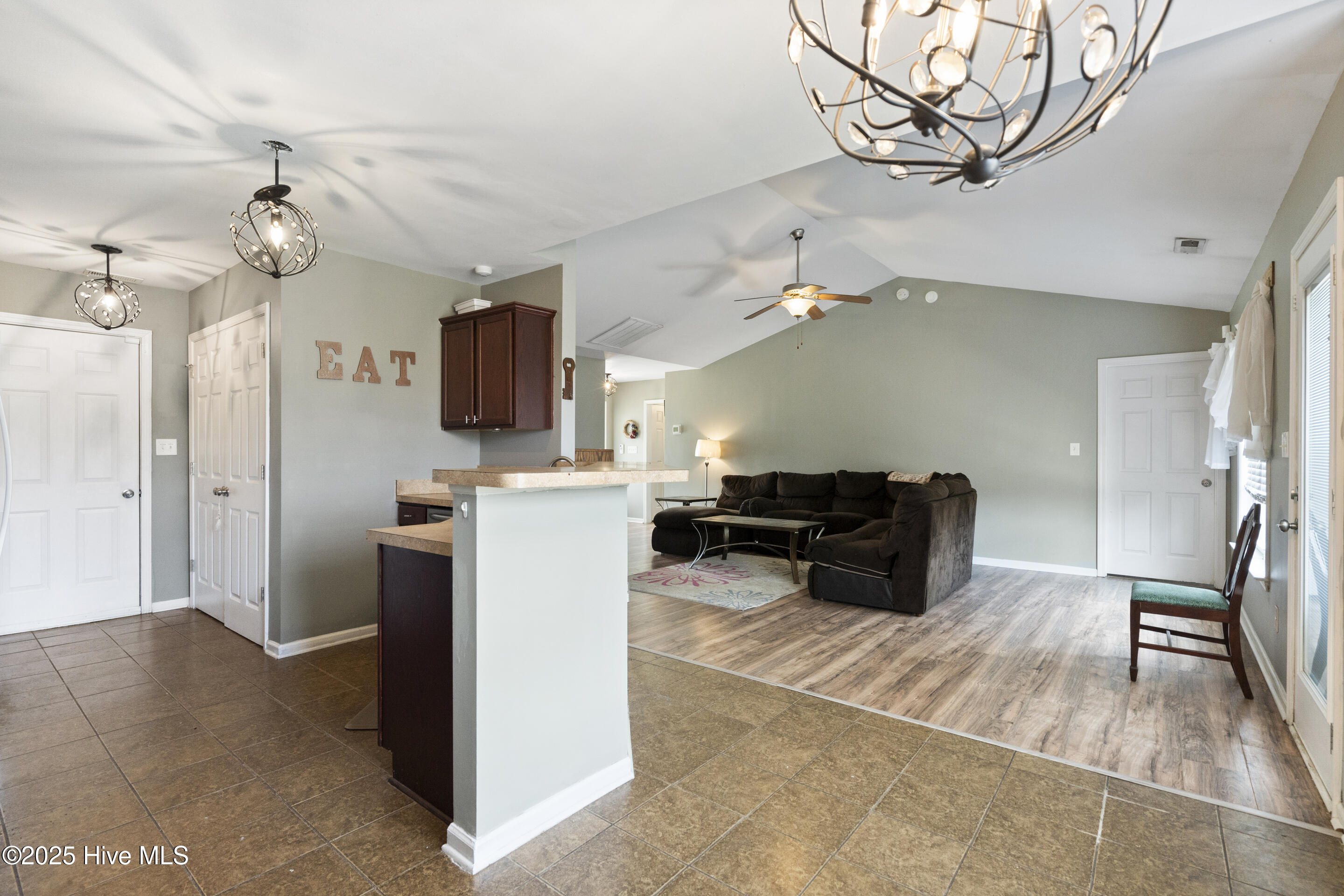 201 Cherry Blossom Drive Richlands, NC 28574 - Photo 15 of 47 mls-DSC01076