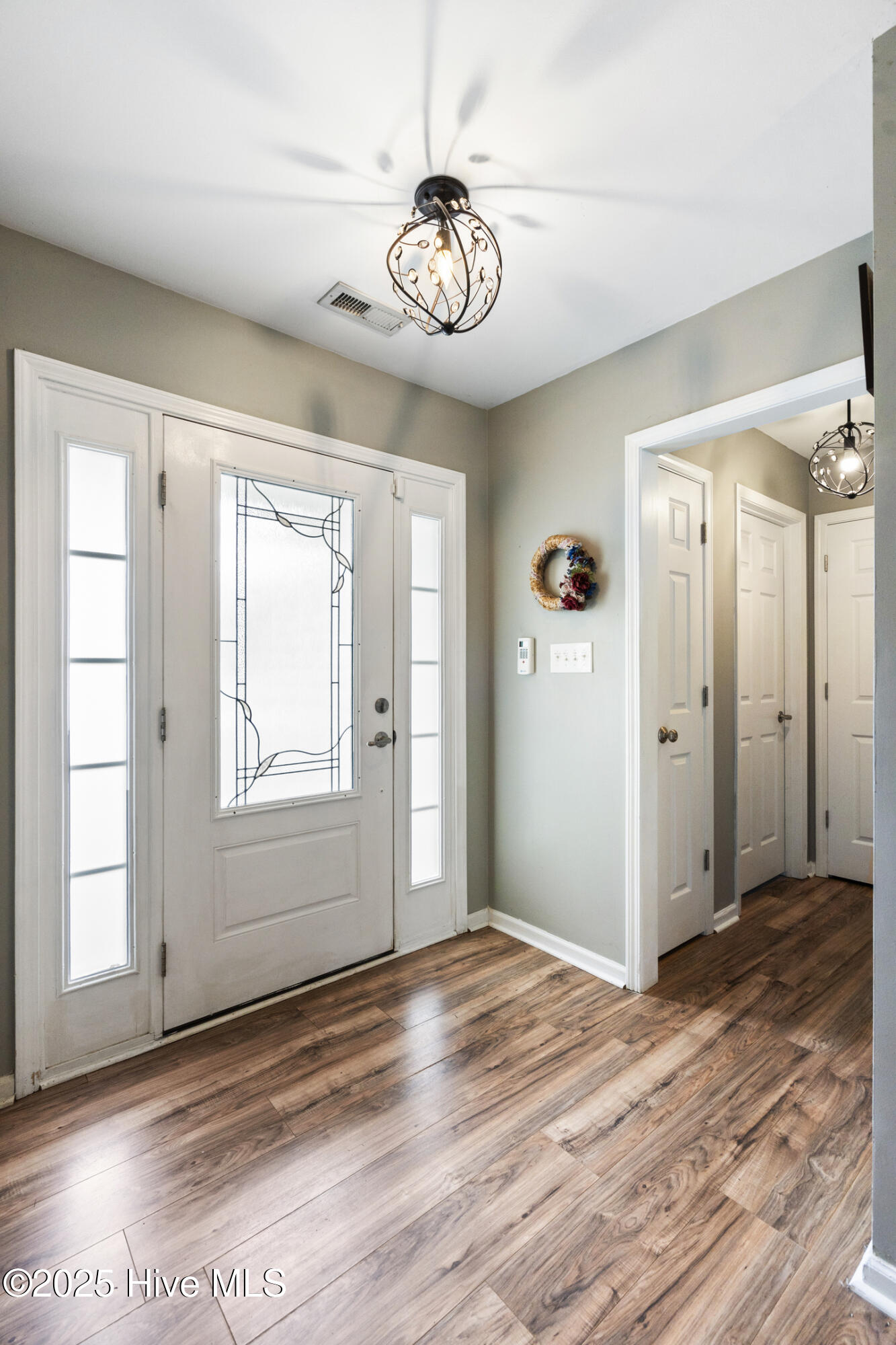 201 Cherry Blossom Drive Richlands, NC 28574 - Photo 6 of 47 mls-DSC01001