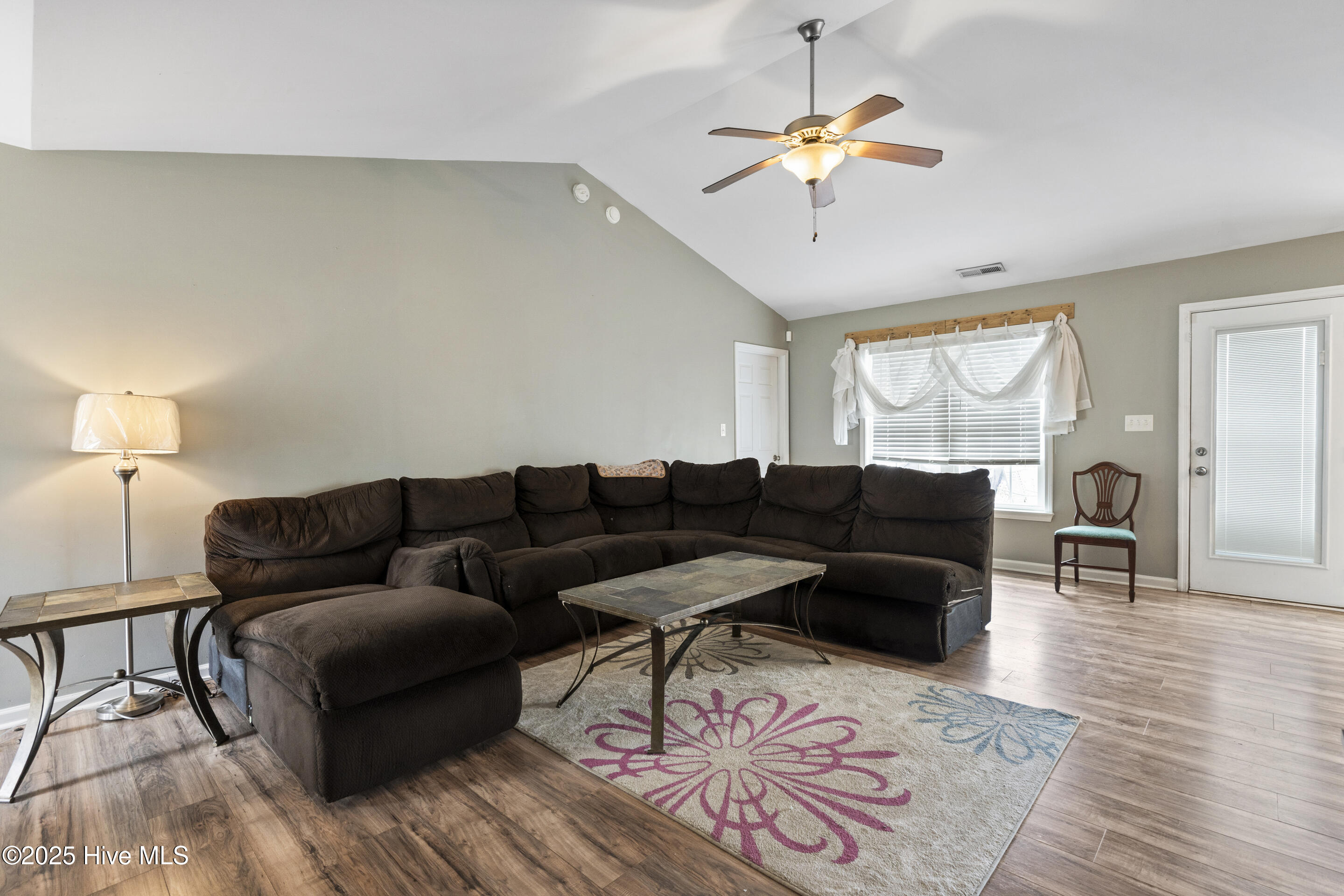 201 Cherry Blossom Drive Richlands, NC 28574 - Photo 7 of 47 mls-DSC01021