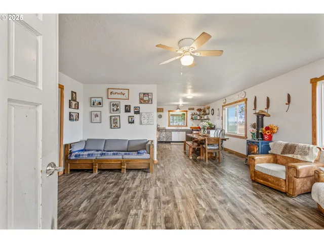 $3,500,000 | 1201 Highway 26, Madras, OR 97741