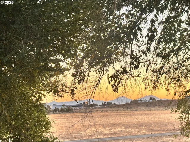 $3,500,000 | 1201 Highway 26, Madras, OR 97741