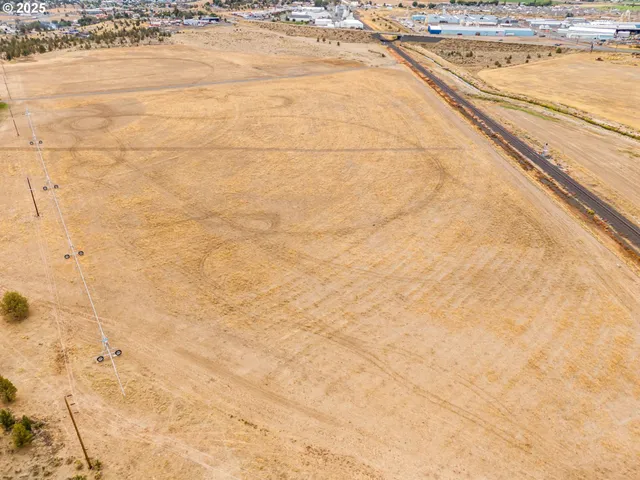 $3,500,000 | 1201 Highway 26, Madras, OR 97741