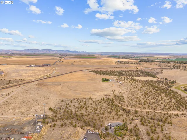 $3,500,000 | 1201 Highway 26, Madras, OR 97741