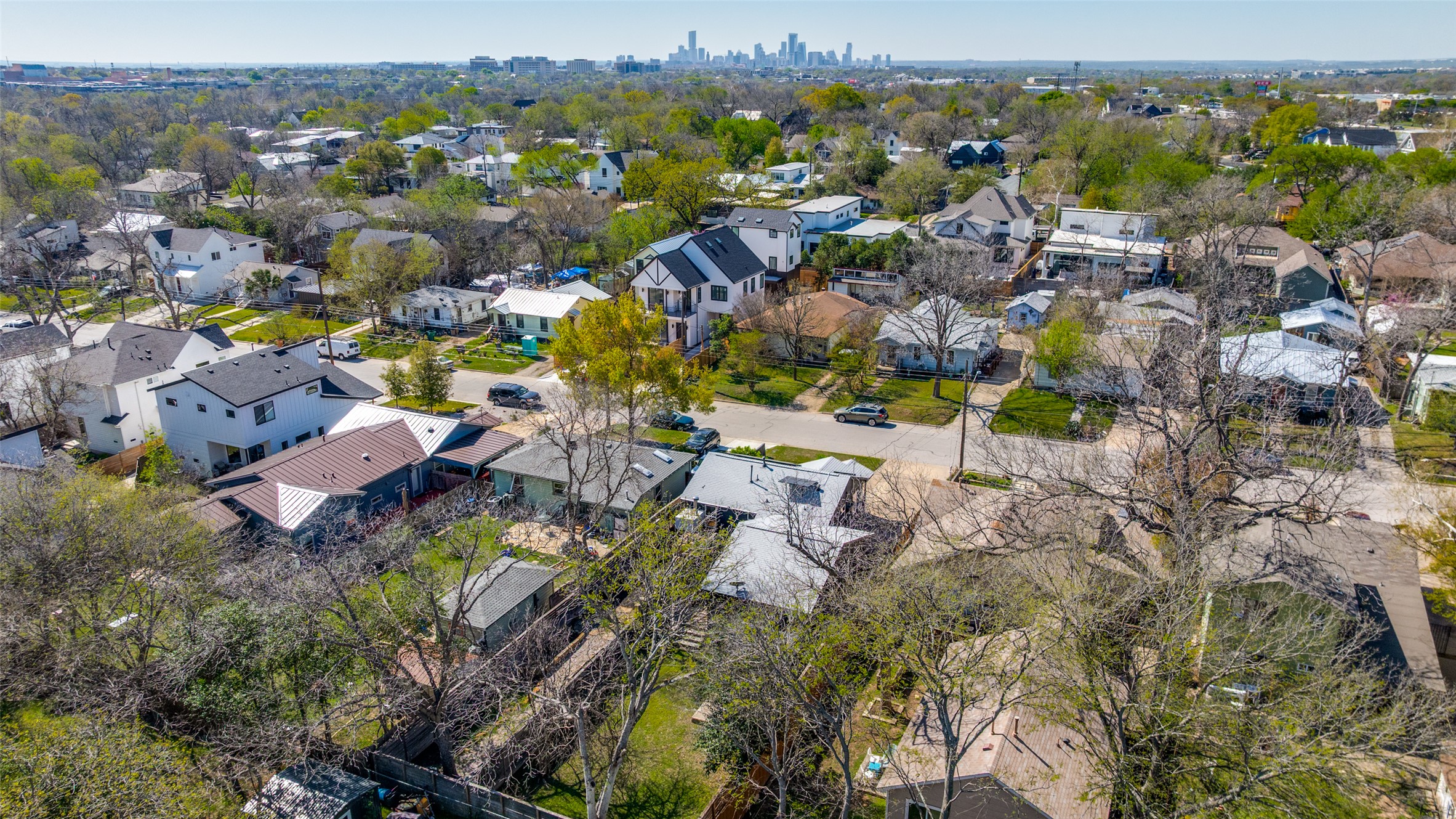 2012 Payne Avenue, Unit A Austin, TX 78757 - Photo 33 of 35 an aerial view of multiple house