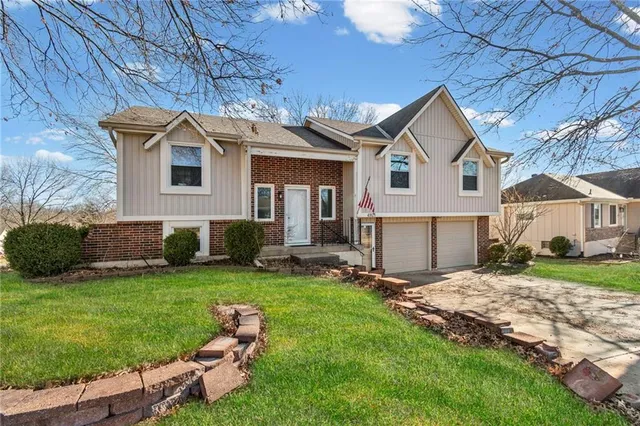 $299,975 | 4921 South Peck Avenue, Independence, MO 64055