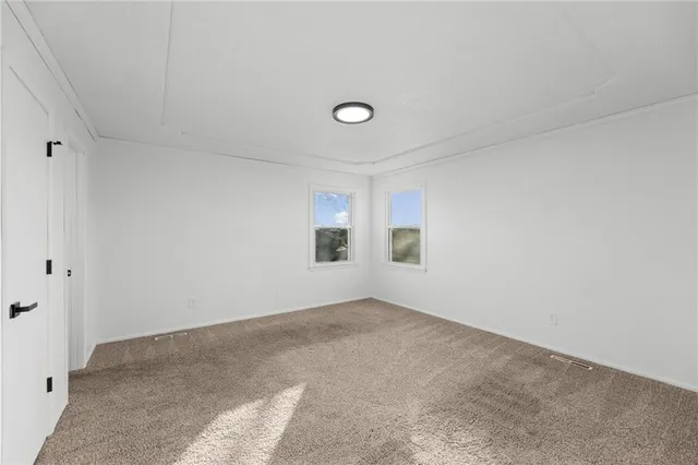 $299,975 | 4921 South Peck Avenue, Independence, MO 64055