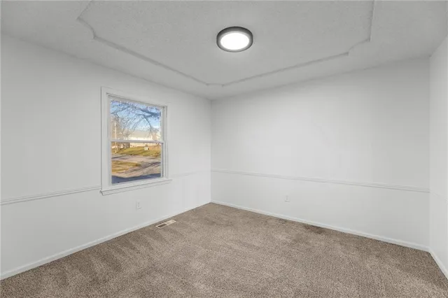 $299,975 | 4921 South Peck Avenue, Independence, MO 64055