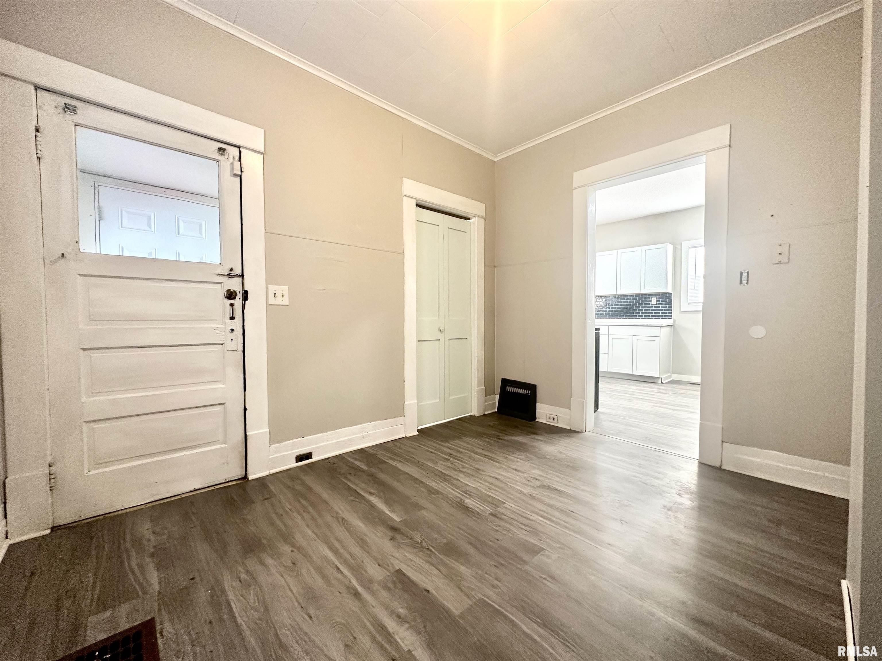 204 North MacArthur Boulevard Springfield, IL 62702 - Photo 8 of 14 Gallery Image 8