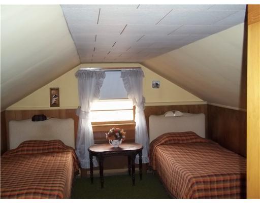 71 Old Post Road Kittery, ME 03904 - Photo 11 of 15 Bedroom.