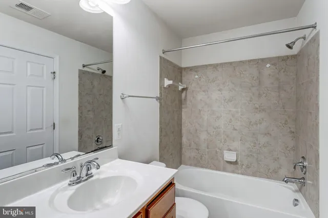 $525,000 | 8270 Linblake Court, Manassas, VA 20111