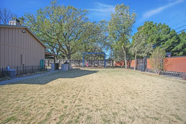 $477,500 | 5412 20th Street, Lubbock, TX 79407