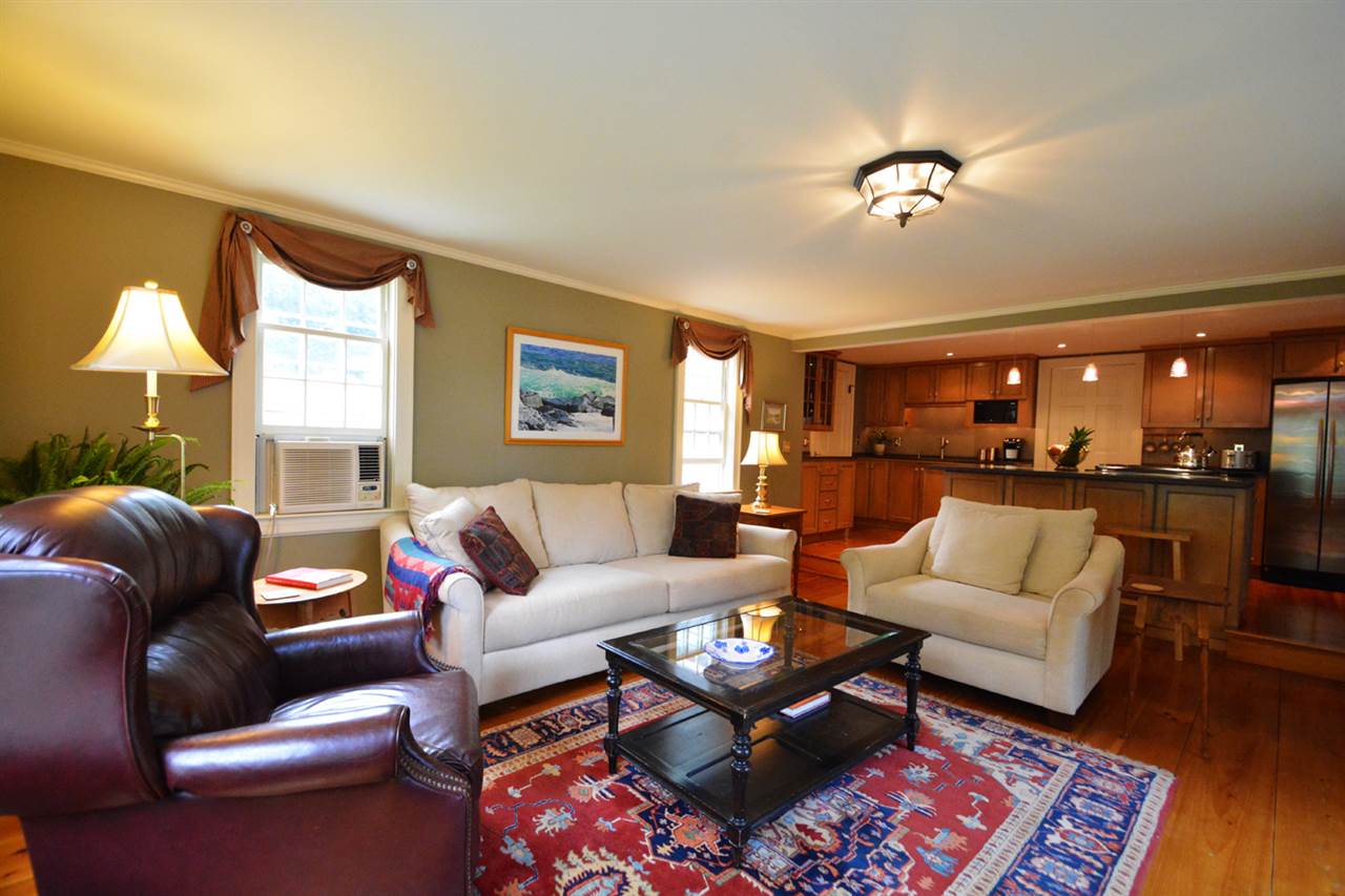 28 Newmarket Road Durham, NH 03824 - Photo 13 of 40