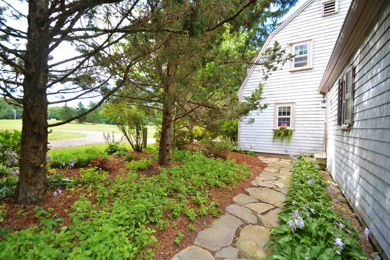 28 Newmarket Road Durham, NH 03824 - Photo 32 of 40