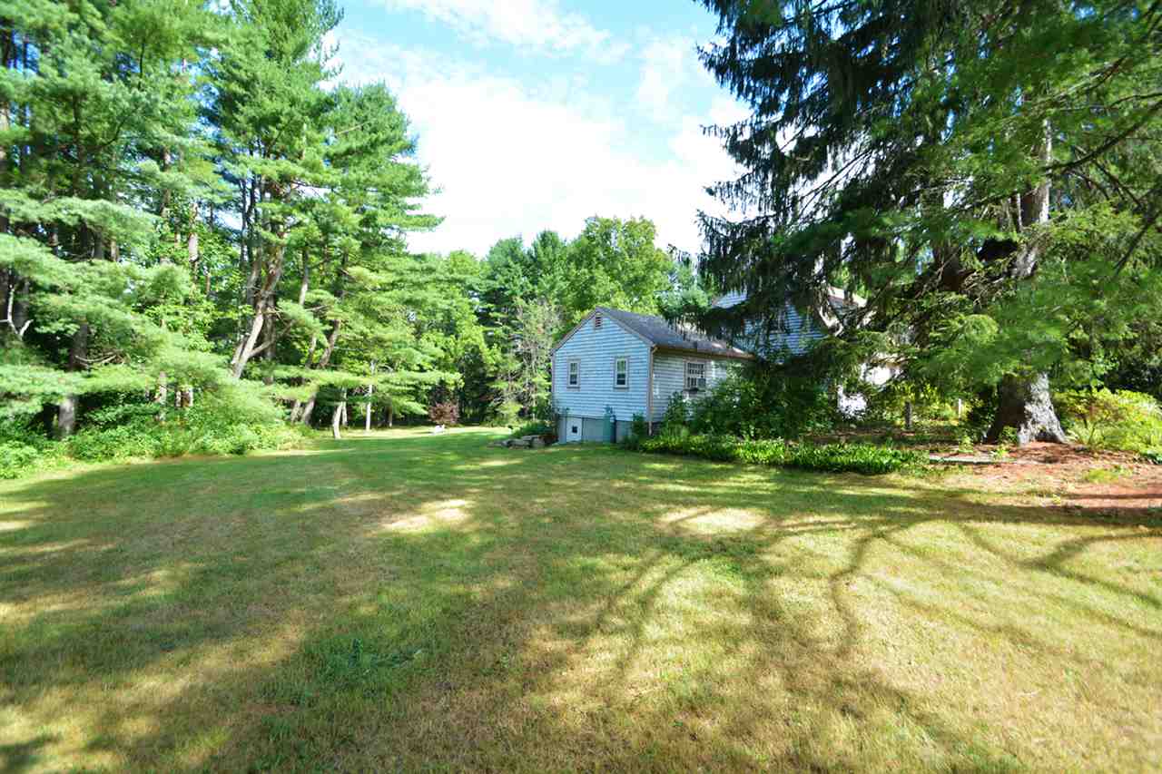 28 Newmarket Road Durham, NH 03824 - Photo 33 of 40
