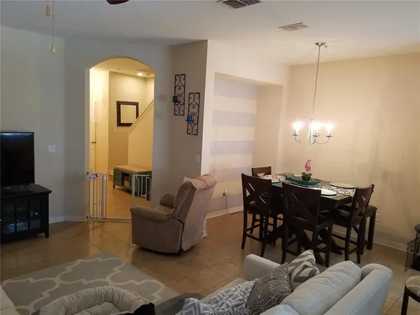 $2,200 | 1394 Grantham Drive, Sarasota, FL 34234