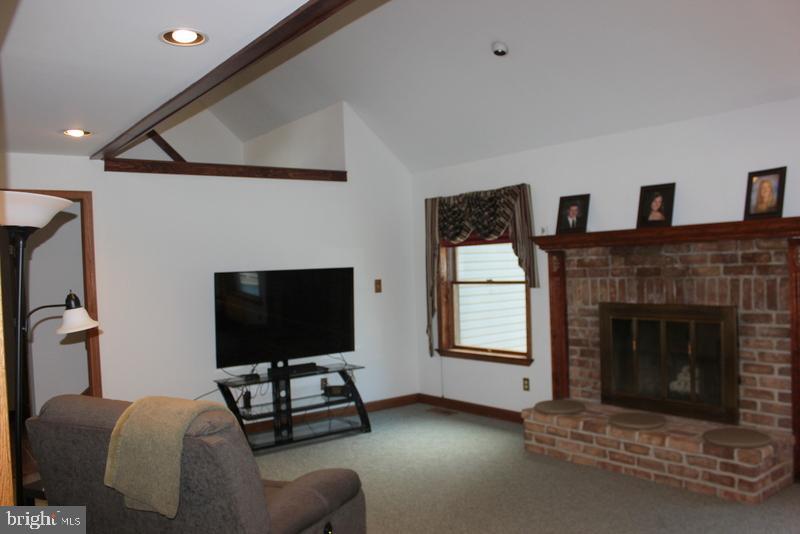 701 Ridge Road Lewisberry, PA 17339 - Photo 5 of 32