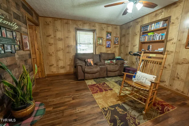 $615,000 | 8651 Tazewell Highway, Sneedville, TN 37869